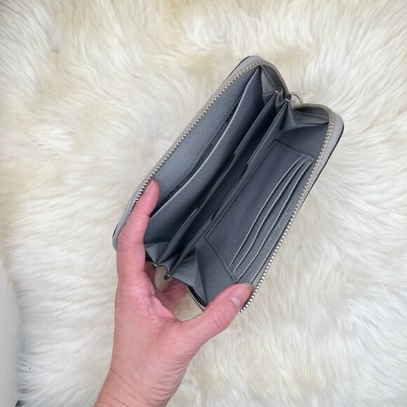 Michael Kors Medium Snakeskin-Style Wallet with Silver Hardware GUC - Picture 4 of 8